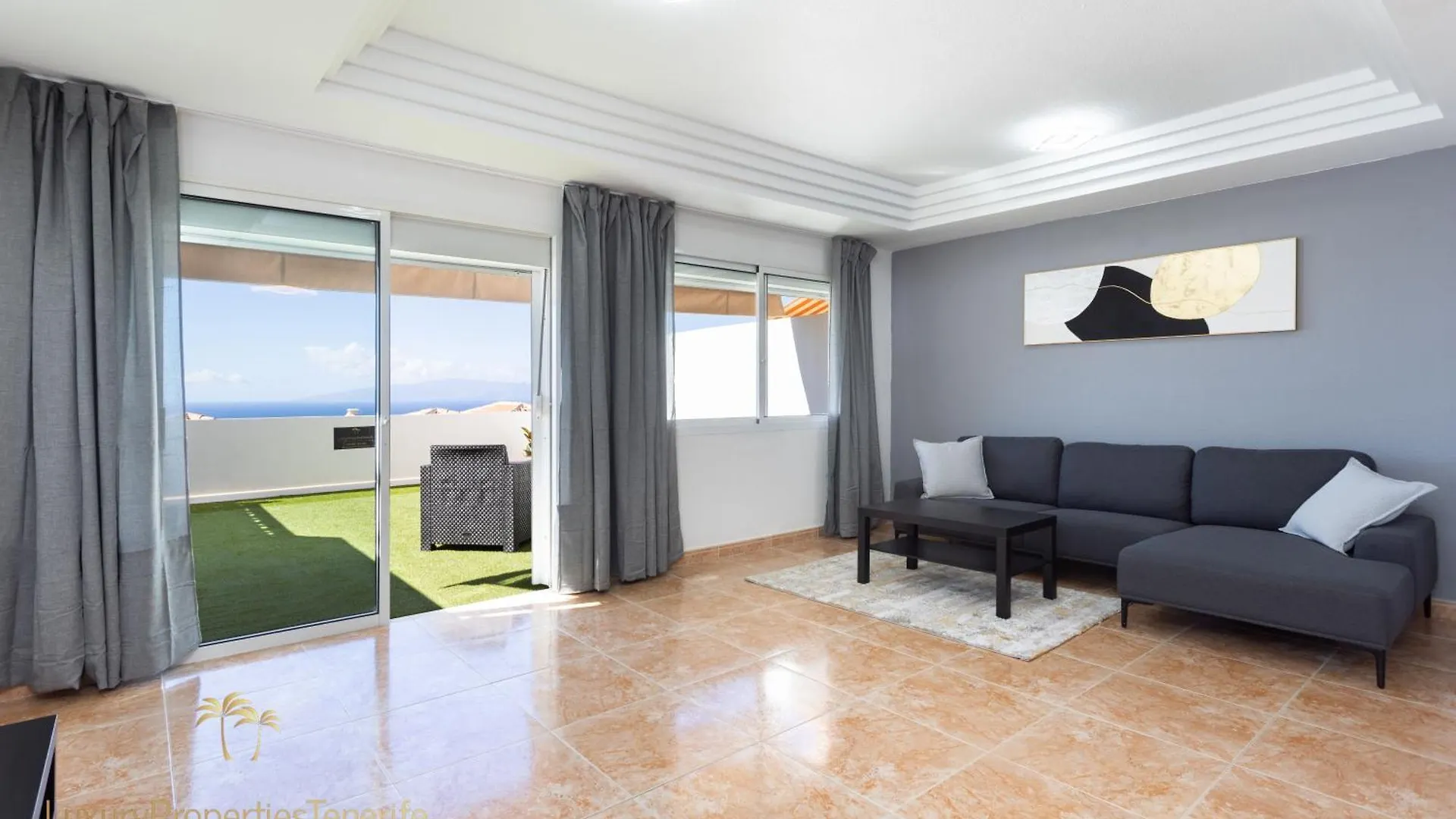 Chalet Yulian 아데제 펜션